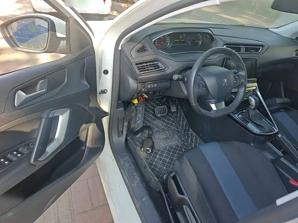 Peugeot 308 — миниатюра 16