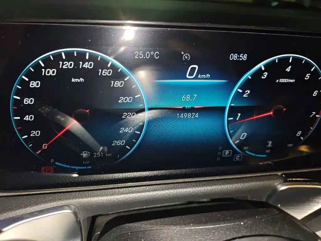 Mercedes-Benz GLB — миниатюра 13