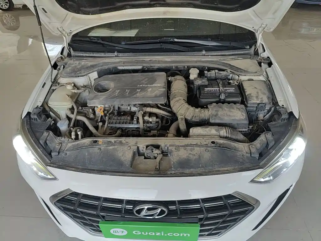 Hyundai Elantra — миниатюра 20