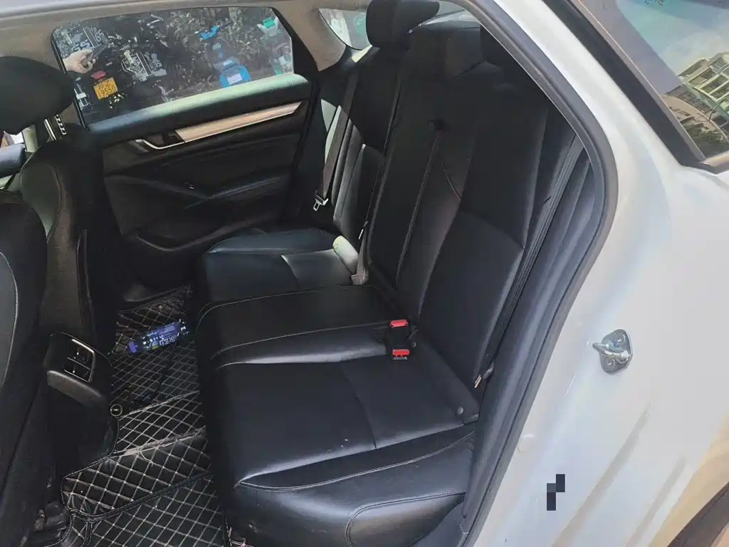 Honda Accord — миниатюра 18