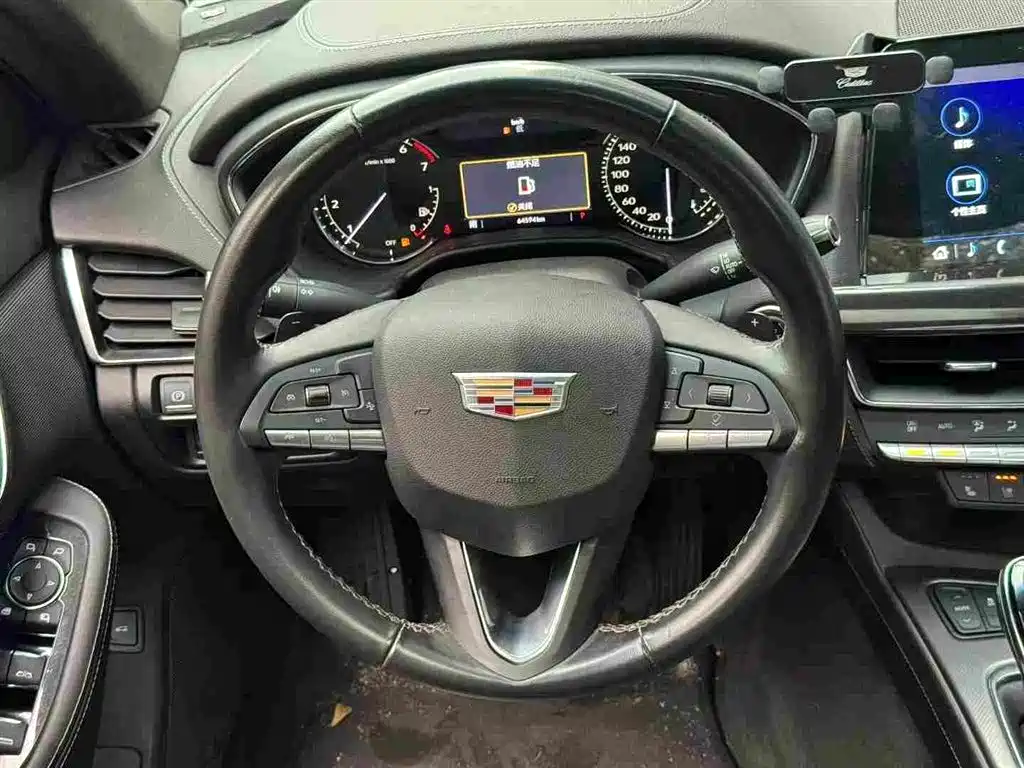 Cadillac CT5 — миниатюра 6