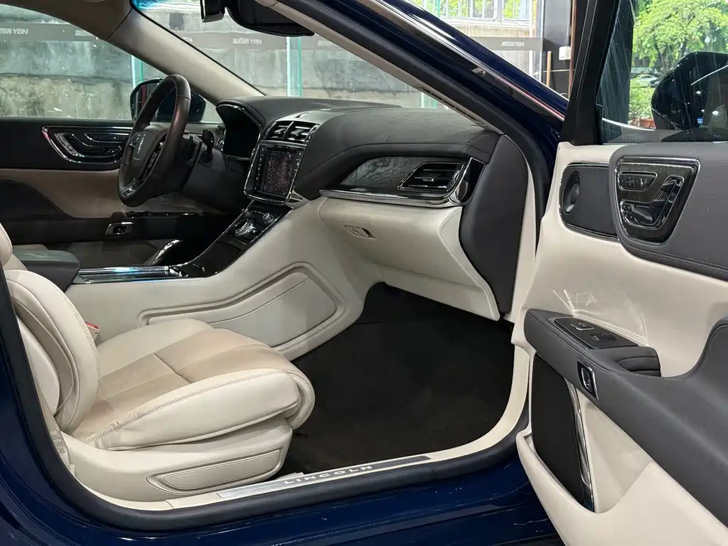 Lincoln Continental — миниатюра 9