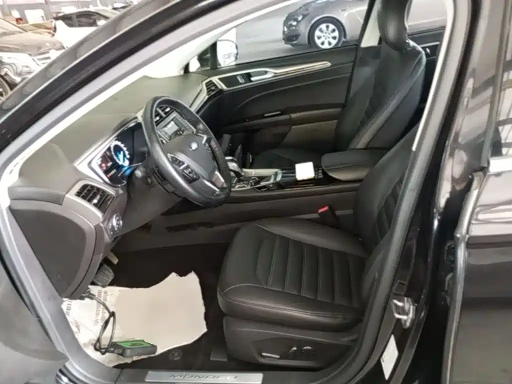 Ford Mondeo — миниатюра 15