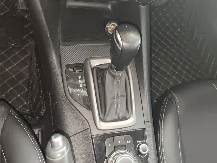 Mazda 3 Axela — миниатюра 16