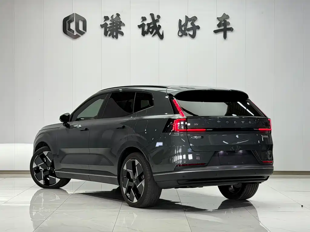Volvo XC70 PHEV — миниатюра 7