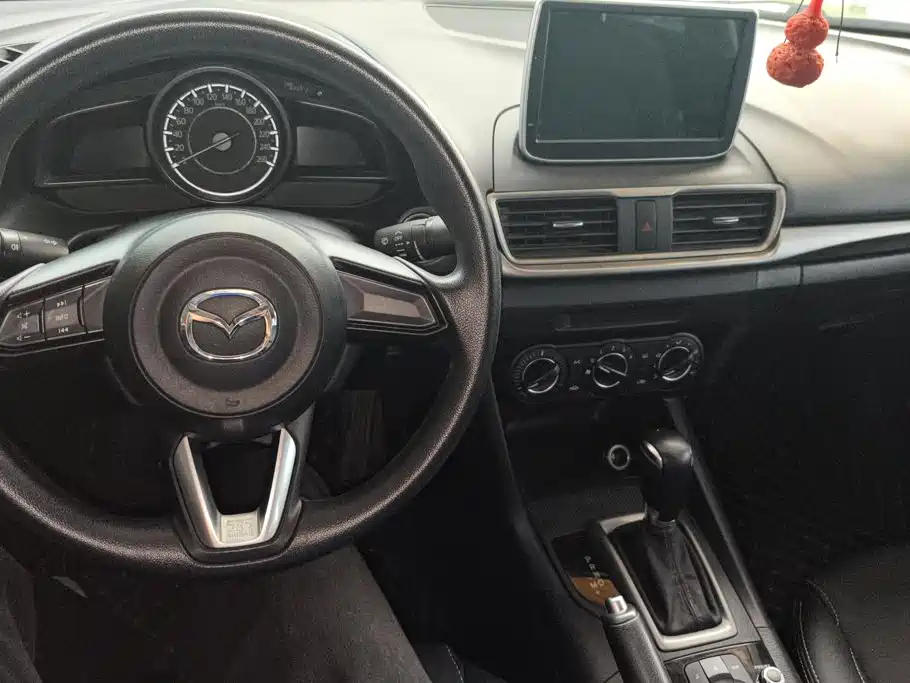 Mazda 3 Axela — миниатюра 12