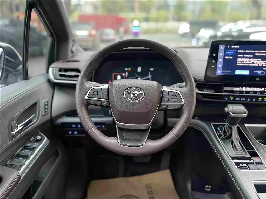 Toyota Sienna — миниатюра 22
