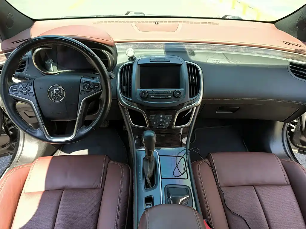 Buick LaCrosse 2013 2.4L SIDI Luxury Comfort
