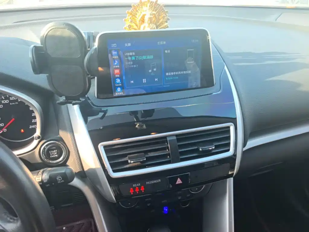 Mitsubishi Eclipse Cross — миниатюра 13