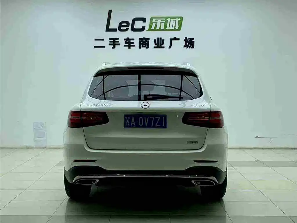MERCEDES-BENZ GLC