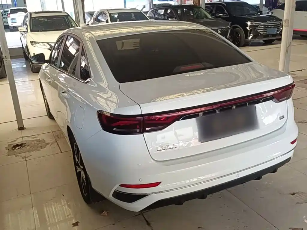 Geely Emgrand — миниатюра 5