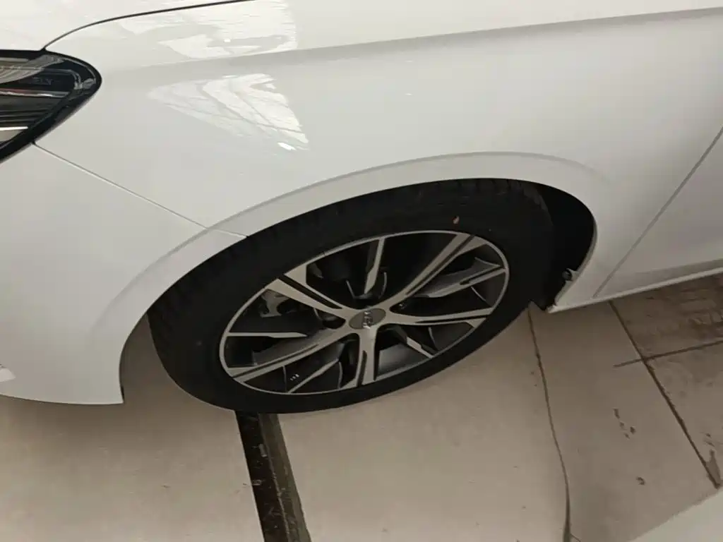 Geely Emgrand — миниатюра 23