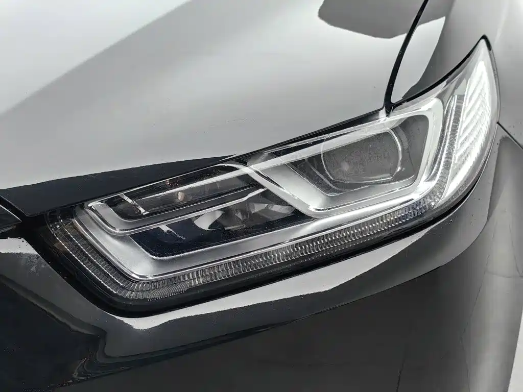 Ford Taurus — миниатюра 7