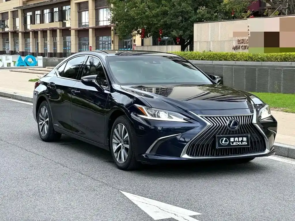 Lexus ES — миниатюра 2