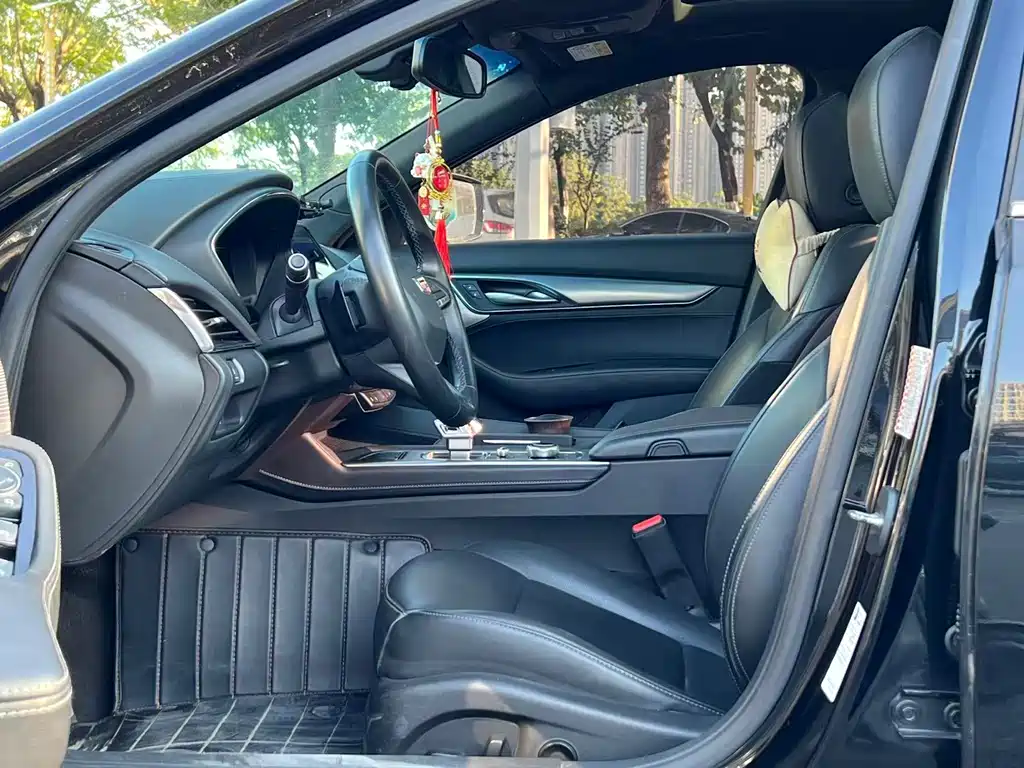 Cadillac CT5 — миниатюра 7
