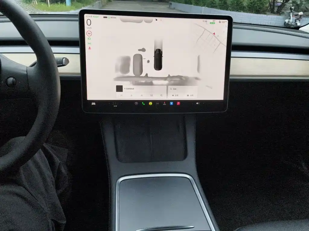 Tesla Model 3 — миниатюра 14