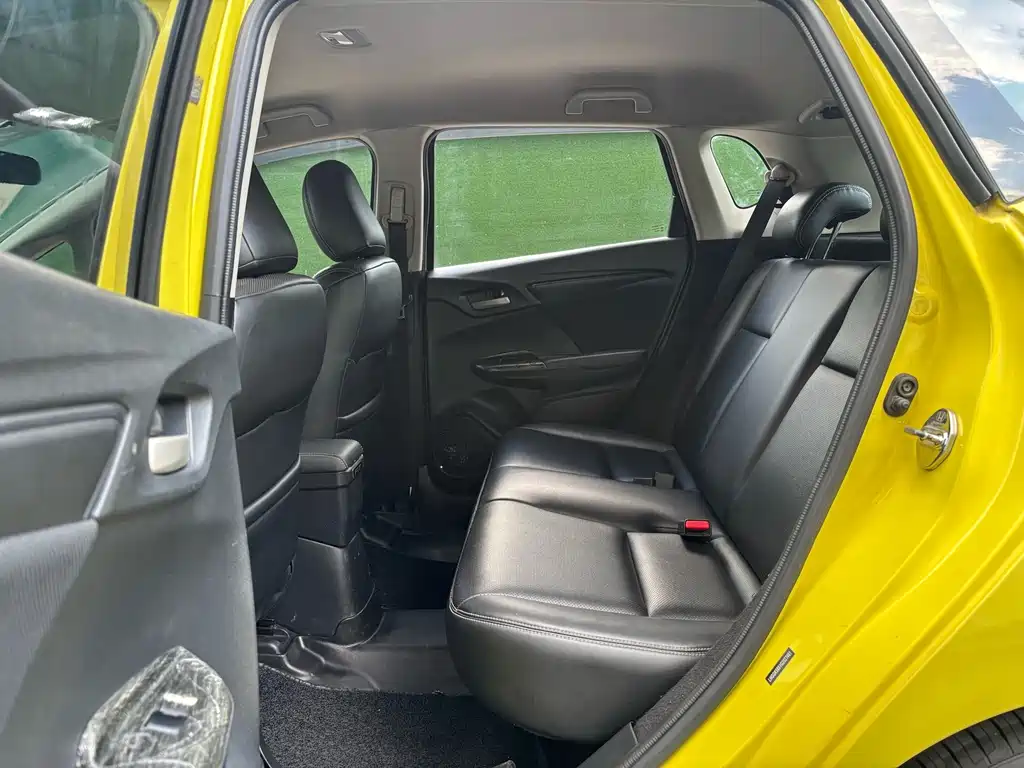 Honda Fit — миниатюра 9