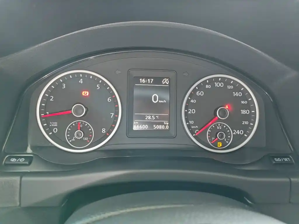 Volkswagen Tiguan — миниатюра 12