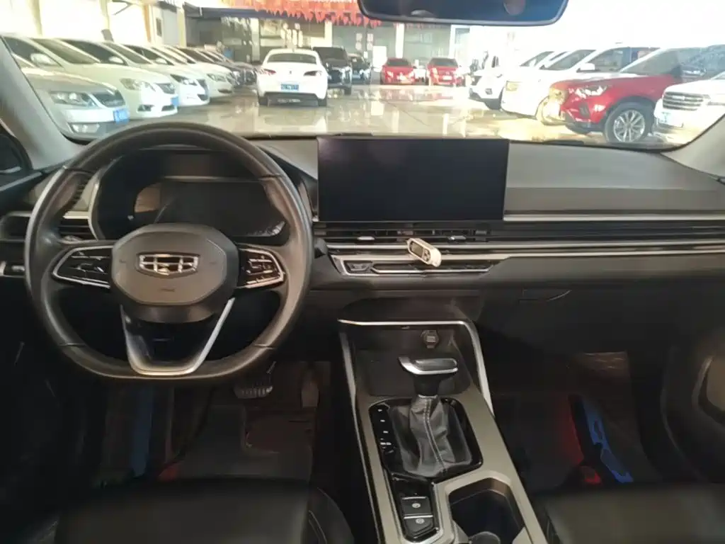 Geely Emgrand — миниатюра 10