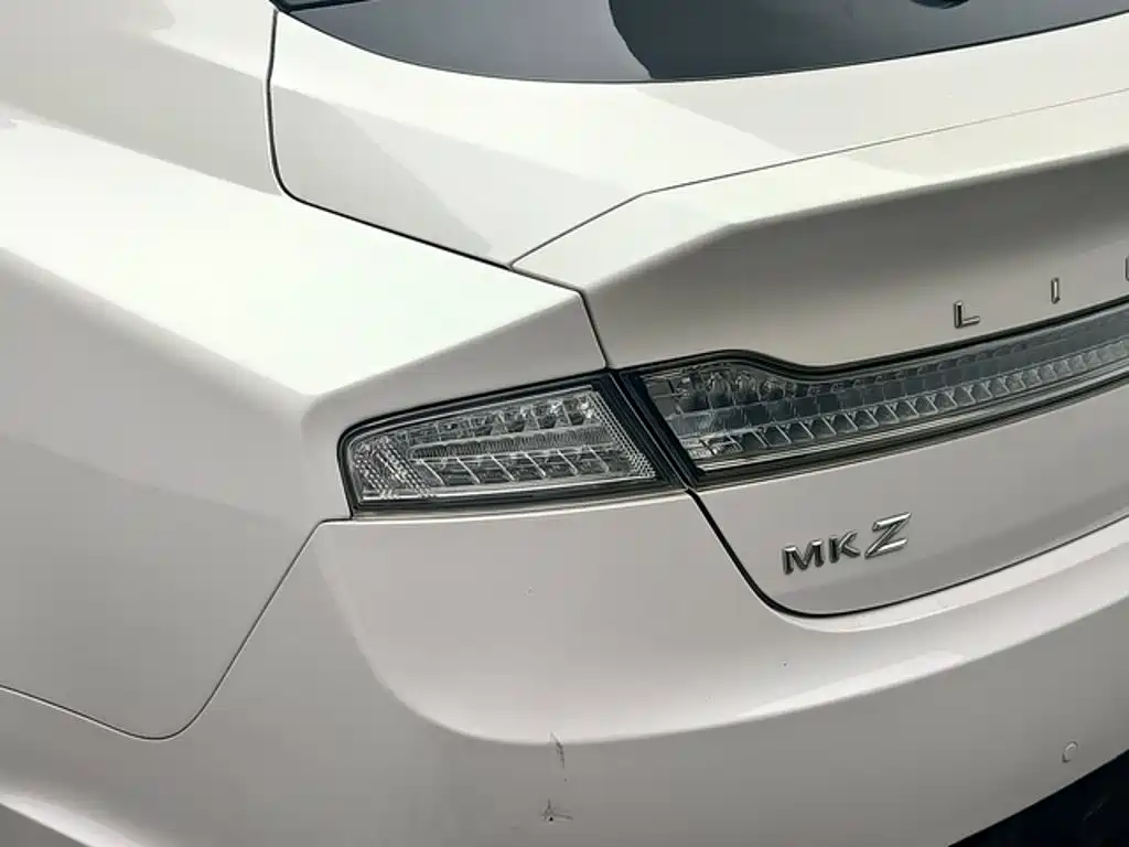 Lincoln MKZ — миниатюра 14