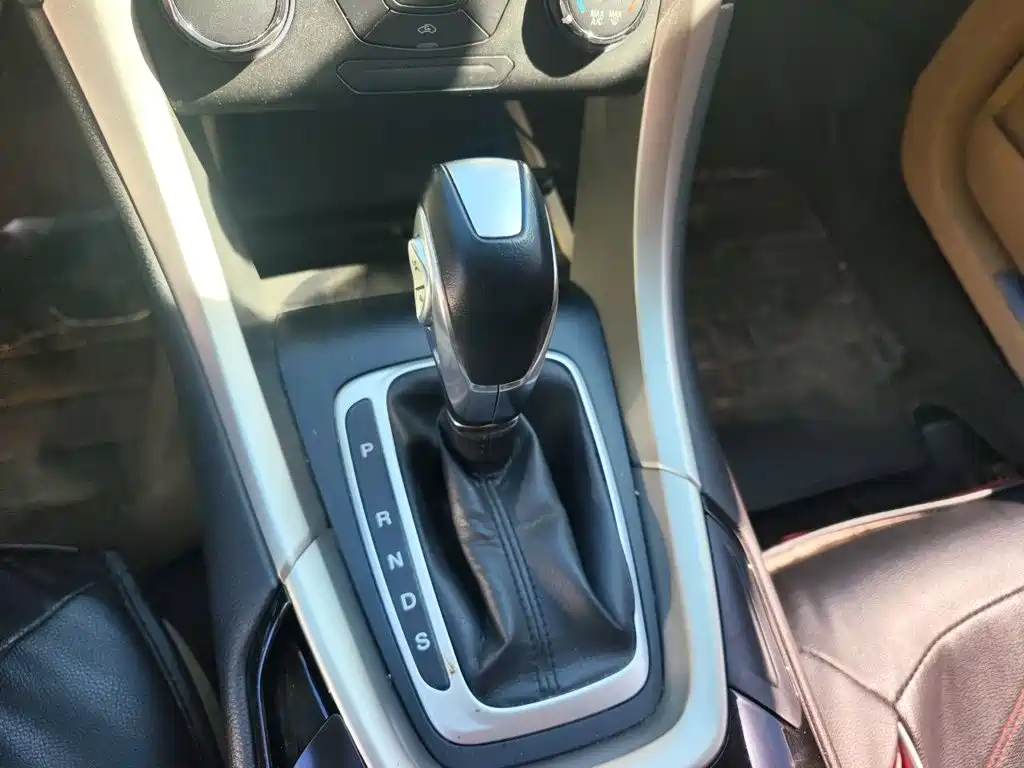 Ford Mondeo — миниатюра 15