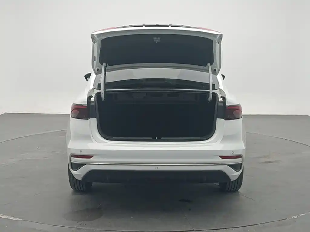 Geely Emgrand — миниатюра 12