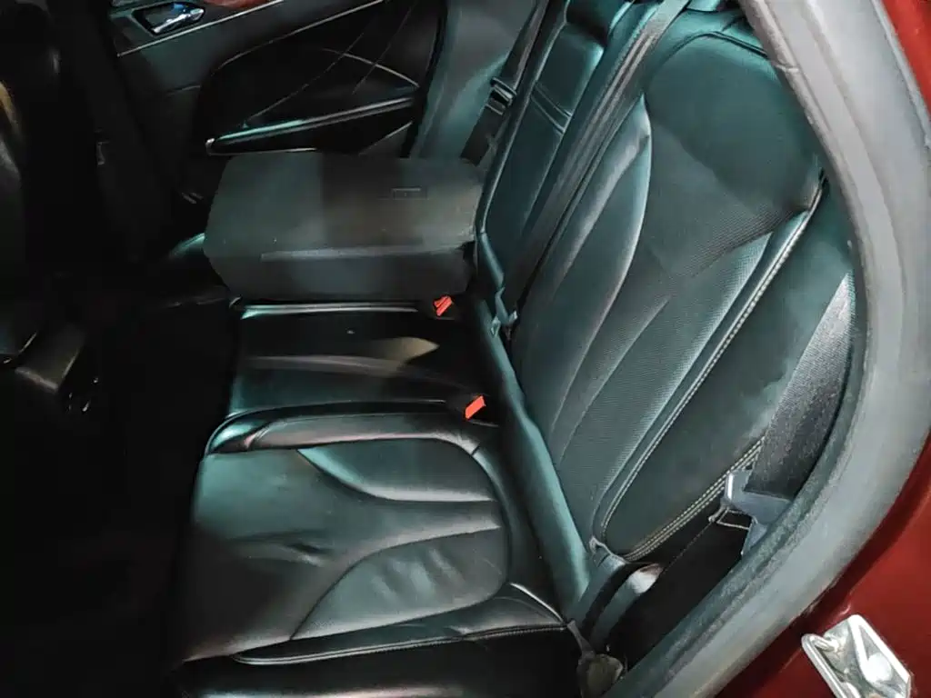Lincoln MKC — миниатюра 17