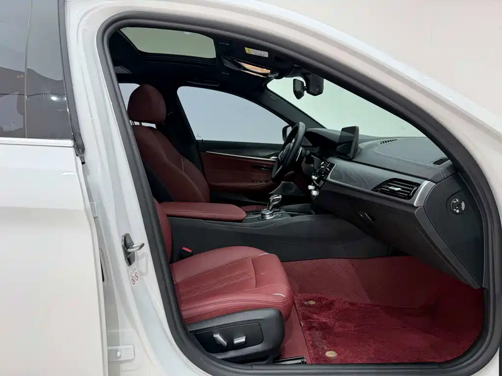 BMW 5 Series — миниатюра 18