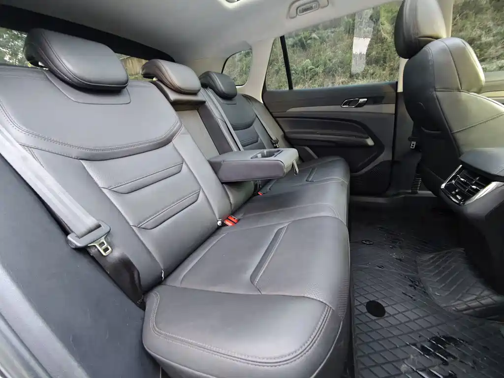 Ford Equator Sport — миниатюра 17