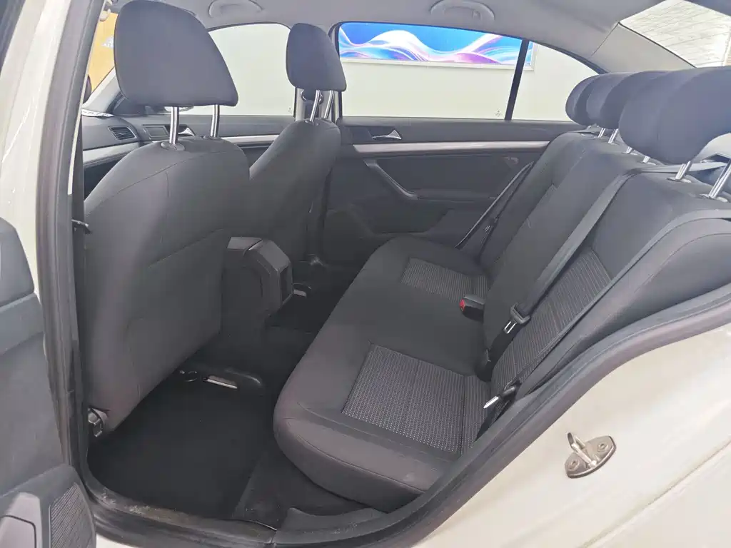 Volkswagen Lavida — миниатюра 9