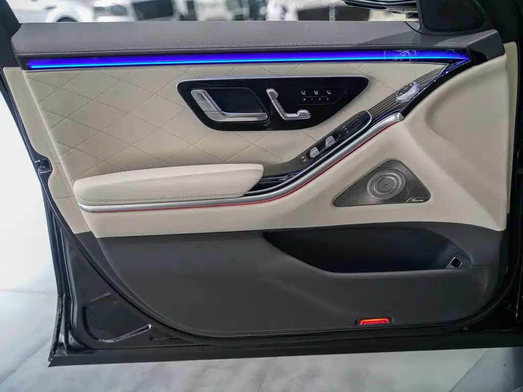 Mercedes-Benz S-Class — миниатюра 9