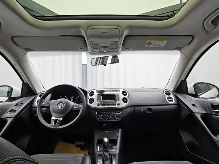 Volkswagen Tiguan — миниатюра 13