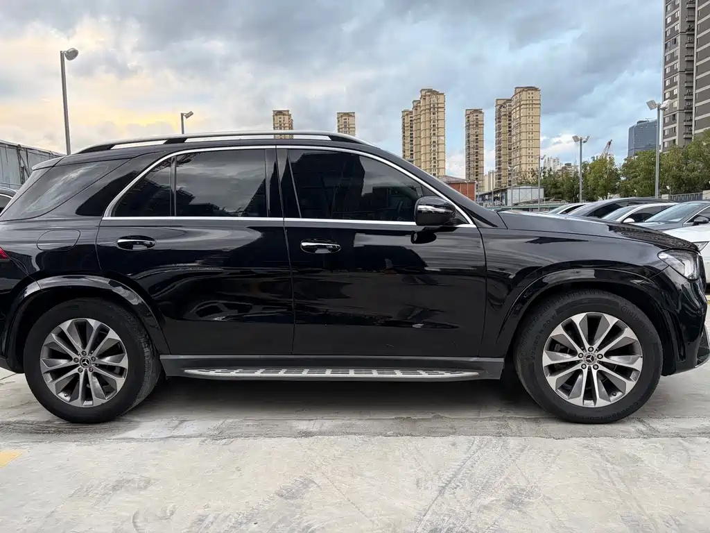 Mercedes-Benz GLE (Import) — миниатюра 3
