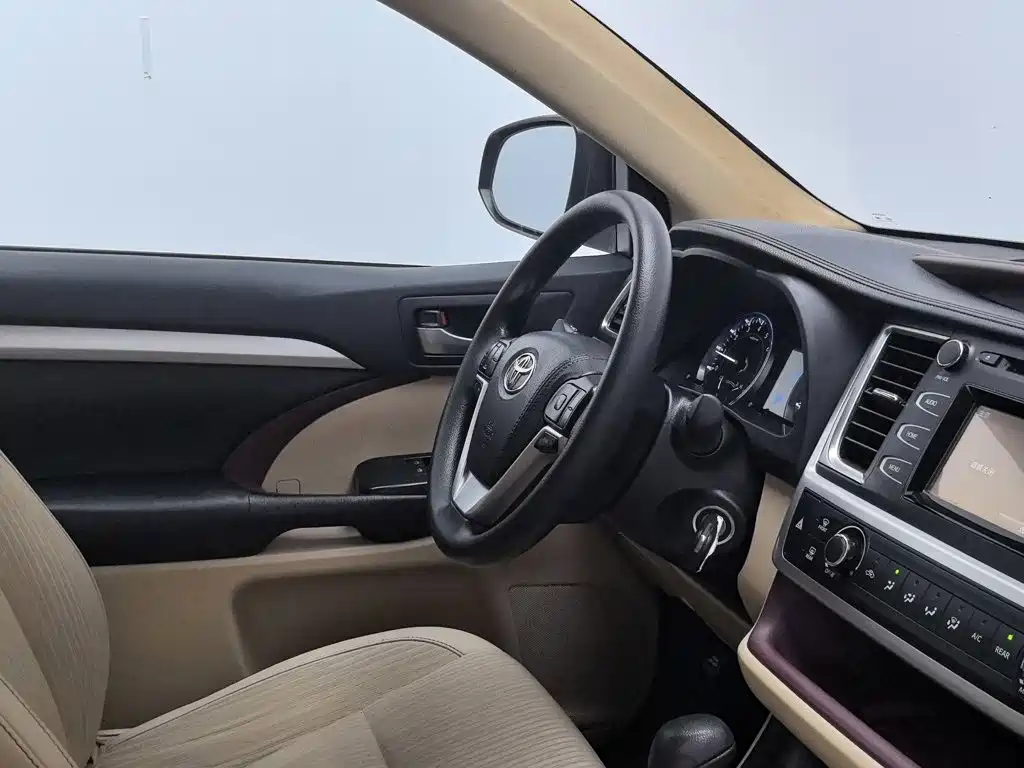 Toyota Highlander — миниатюра 22