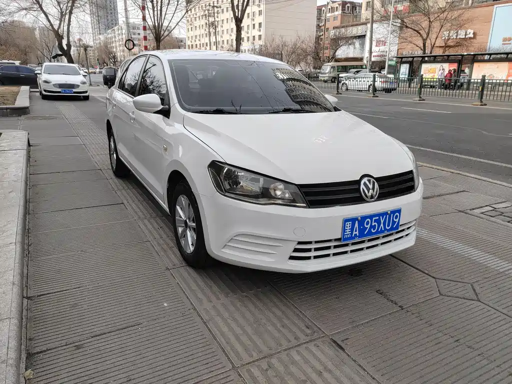 VOLKSWAGEN JETTA