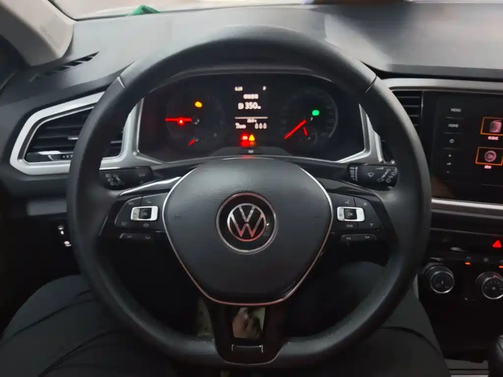 Volkswagen T-Roc — миниатюра 7