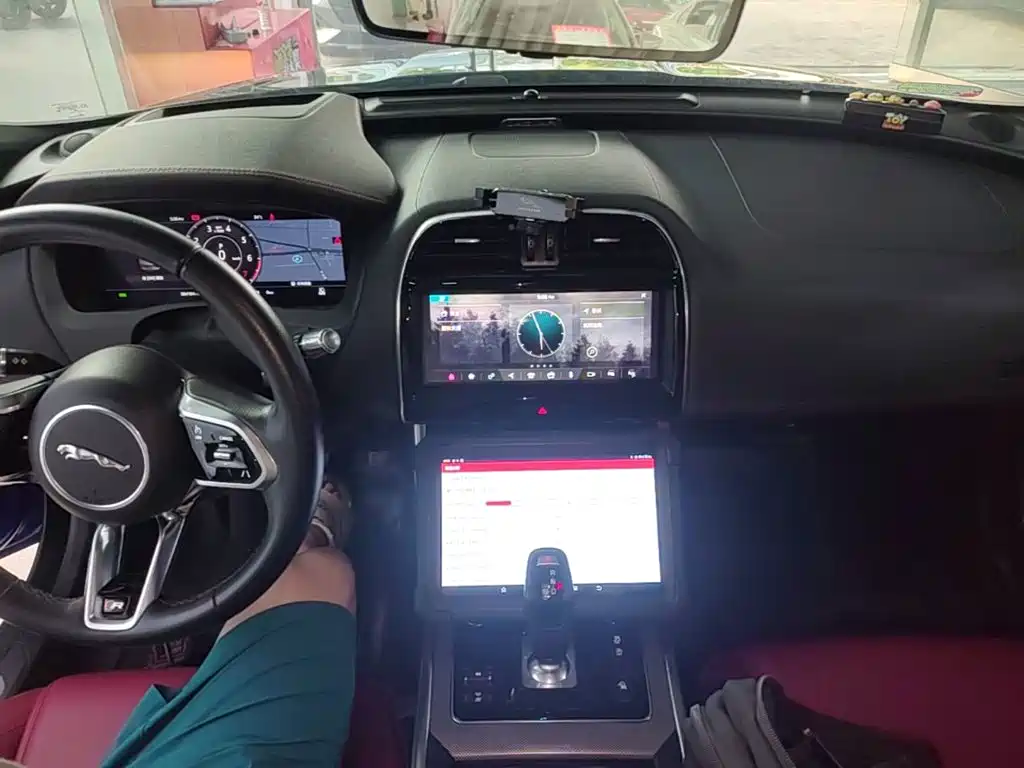 Jaguar XEL — миниатюра 10
