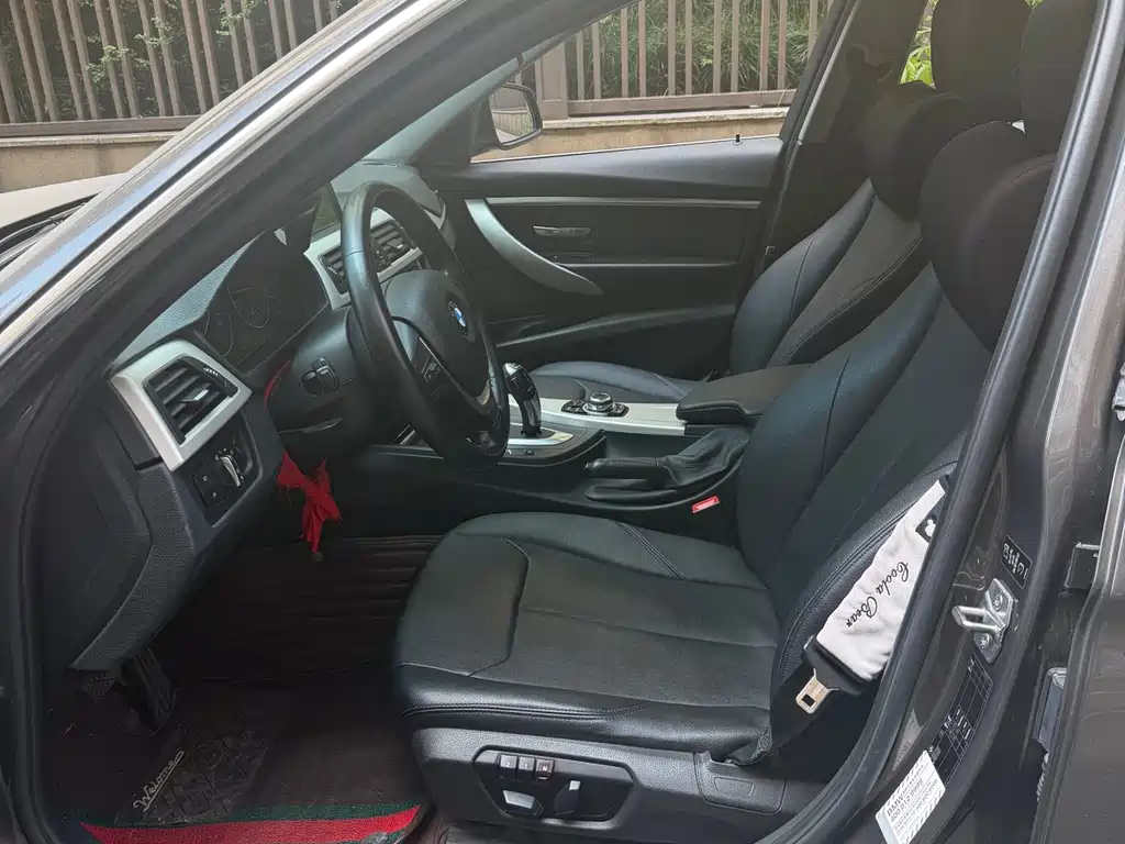 BMW 3 Series — миниатюра 11