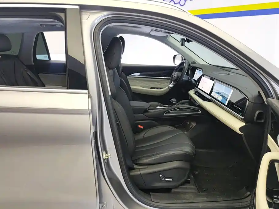 Geely Xingyue L — миниатюра 8
