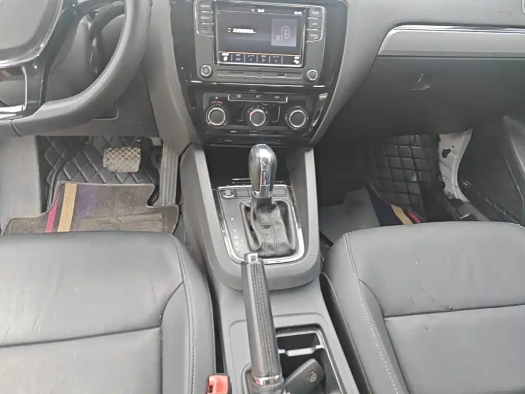 Volkswagen Sagitar — миниатюра 14