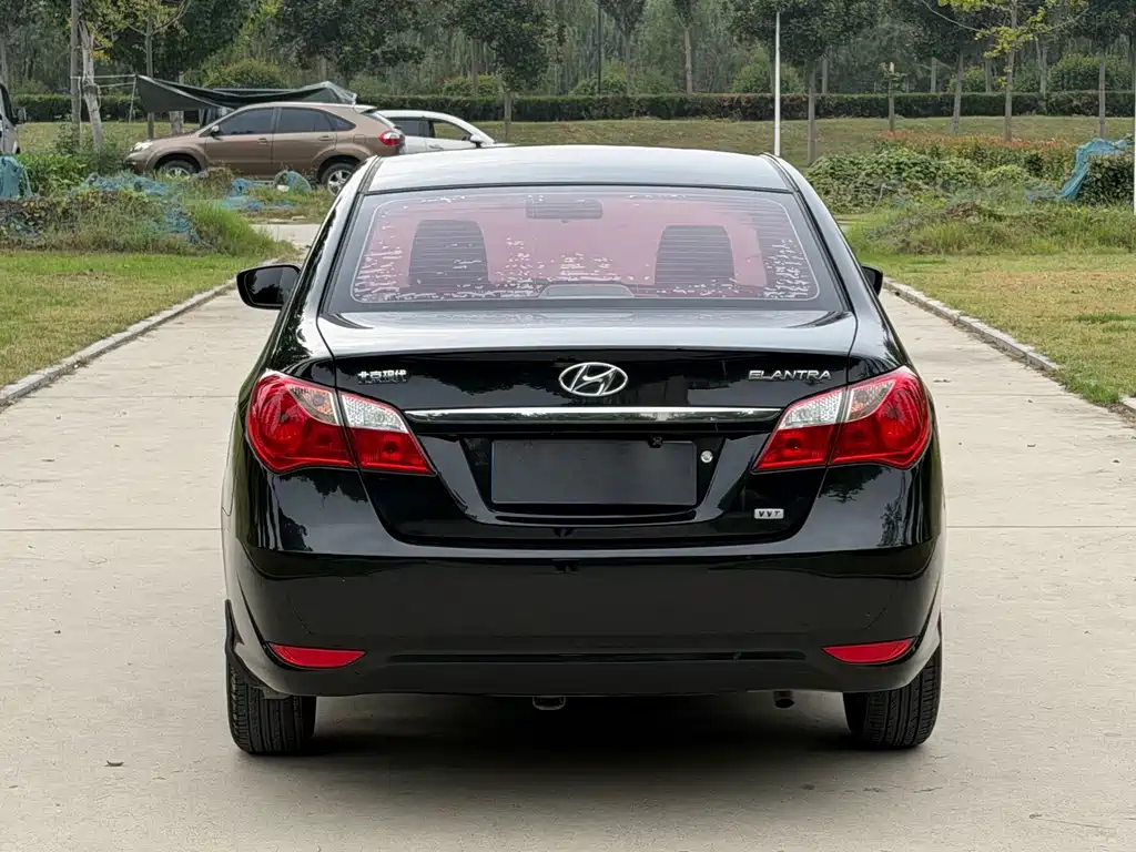 Hyundai Elantra — миниатюра 15