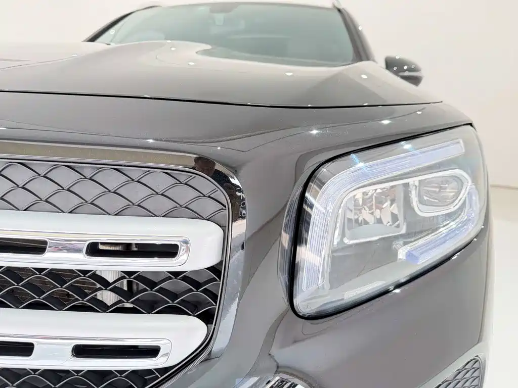 Mercedes-Benz GLB — миниатюра 9