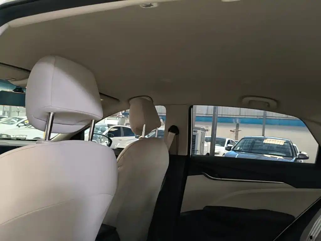 Buick Excelle — миниатюра 18