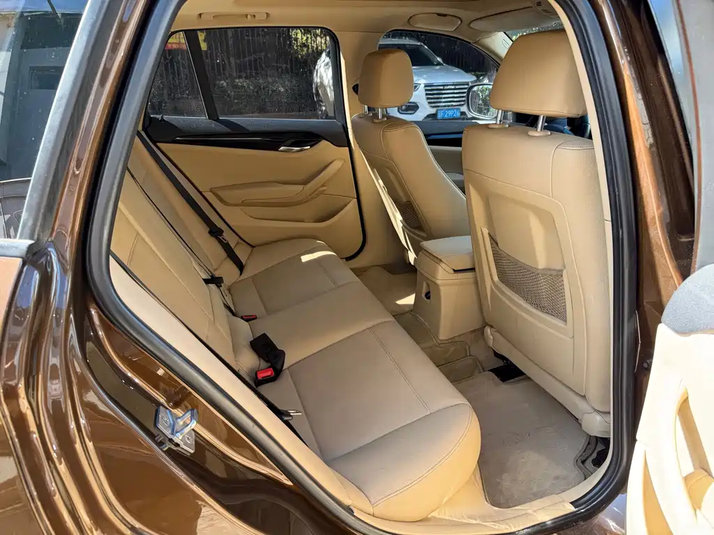 BMW X1 (Import) — миниатюра 8