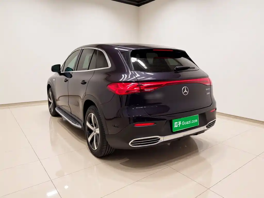 Mercedes-Benz EQE SUV — миниатюра 4