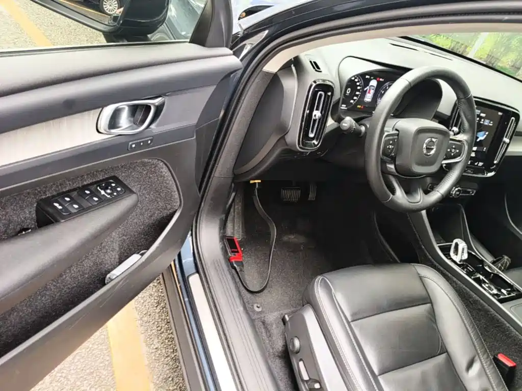 Volvo XC40 — миниатюра 16