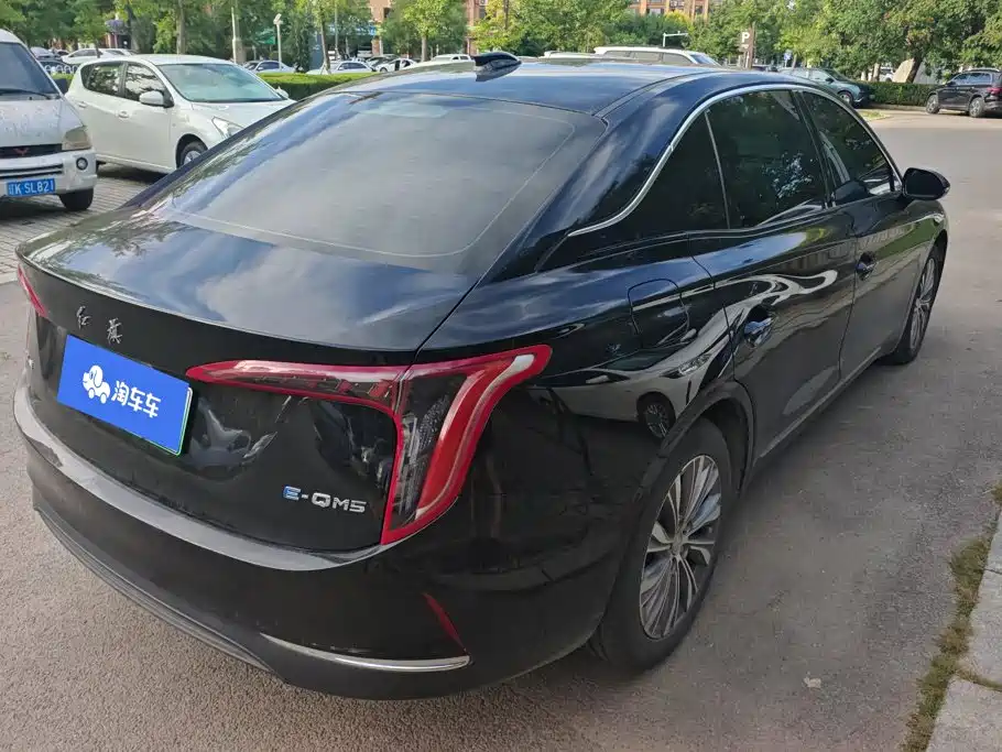 Hongqi Hongqi E-QM5 — миниатюра 3