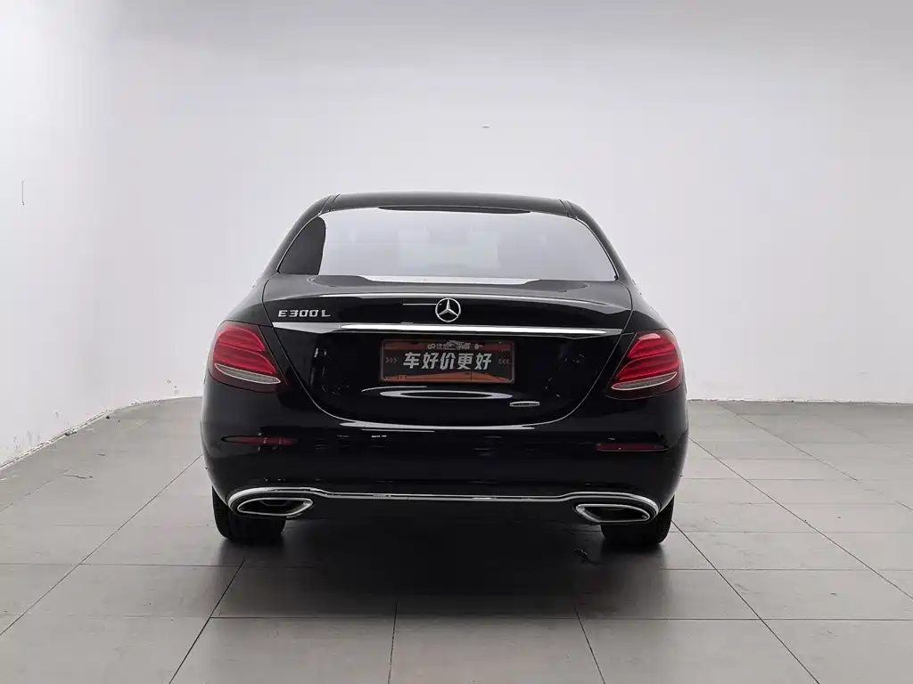 Mercedes-Benz E-Class — миниатюра 4