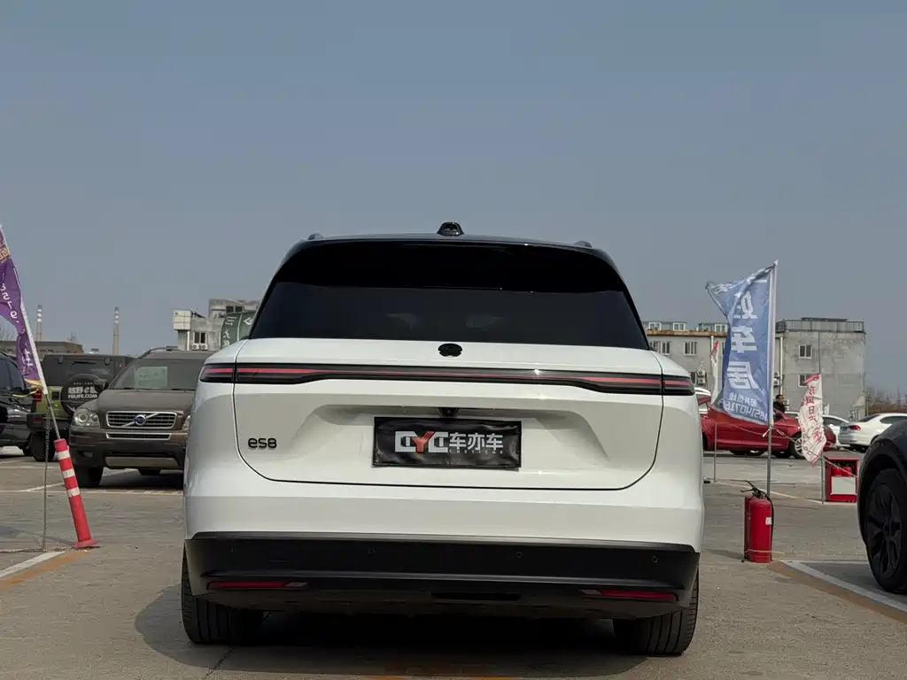 NIO NIO ES8