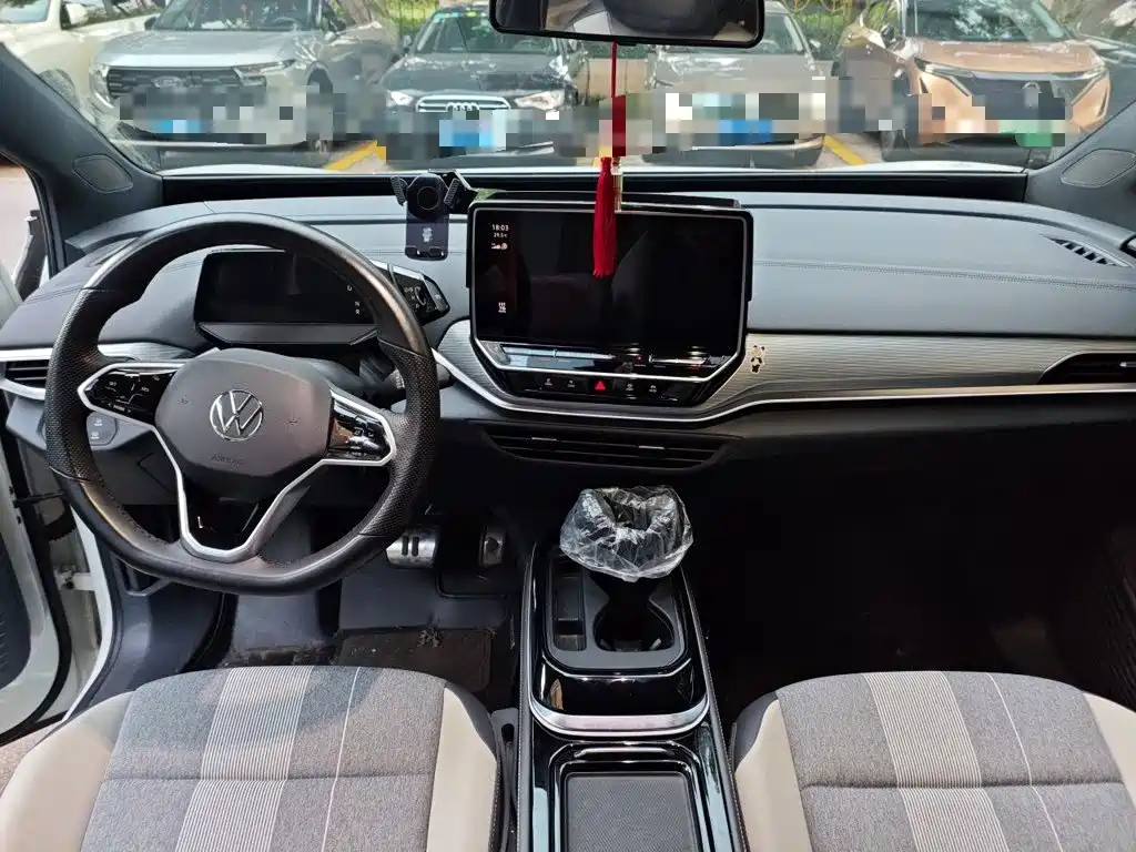 Volkswagen ID.4 Crozz — миниатюра 5